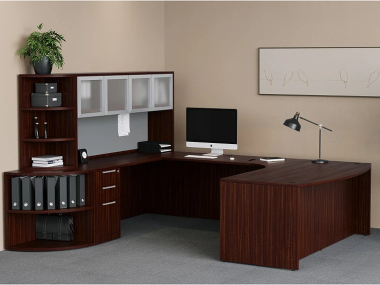 L-Desk with Hutch, Mahogany – Traditional L-desk with hutch.